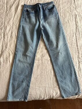 Just Black Women’s Light Blue Straight-Leg Jeans